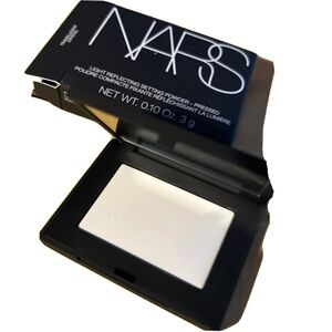 NARS Light Reflecting Translucent Setting Powder NWT